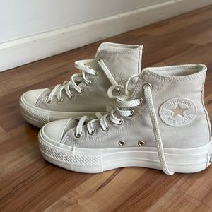 Platform converse